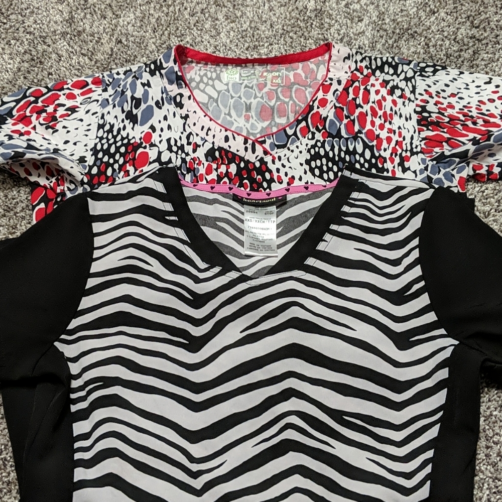 2scrub tops XXS